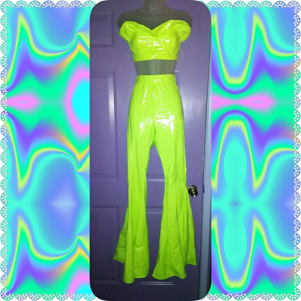 NWOT SETTLE DOWN LATEX PANT & TOP SET-SIZE…